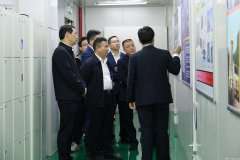 宜春市电子信息产业链招商小分队莅临新半岛官方网站-半岛(中国)参观调研